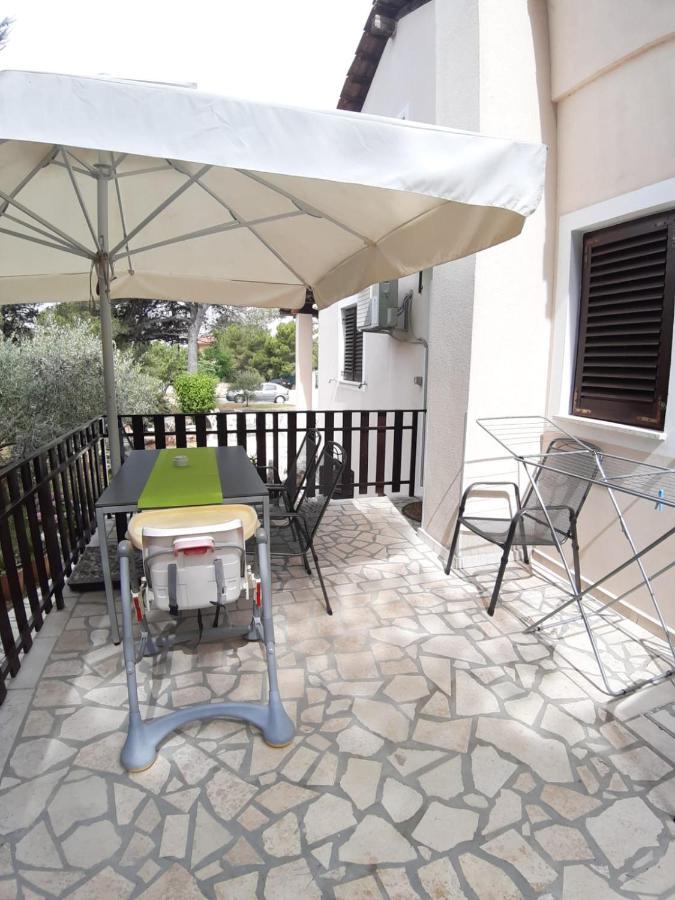 Apartment Rakic Pomer Luaran gambar